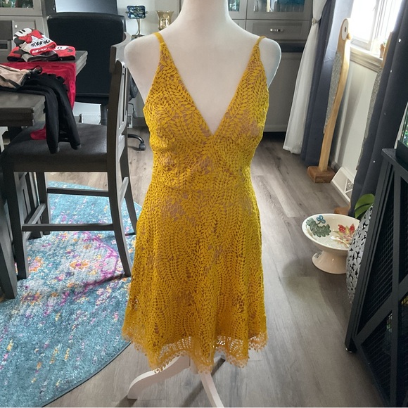 Dress the Population Sunny Yellow Mini Dress - Picture 3 of 8